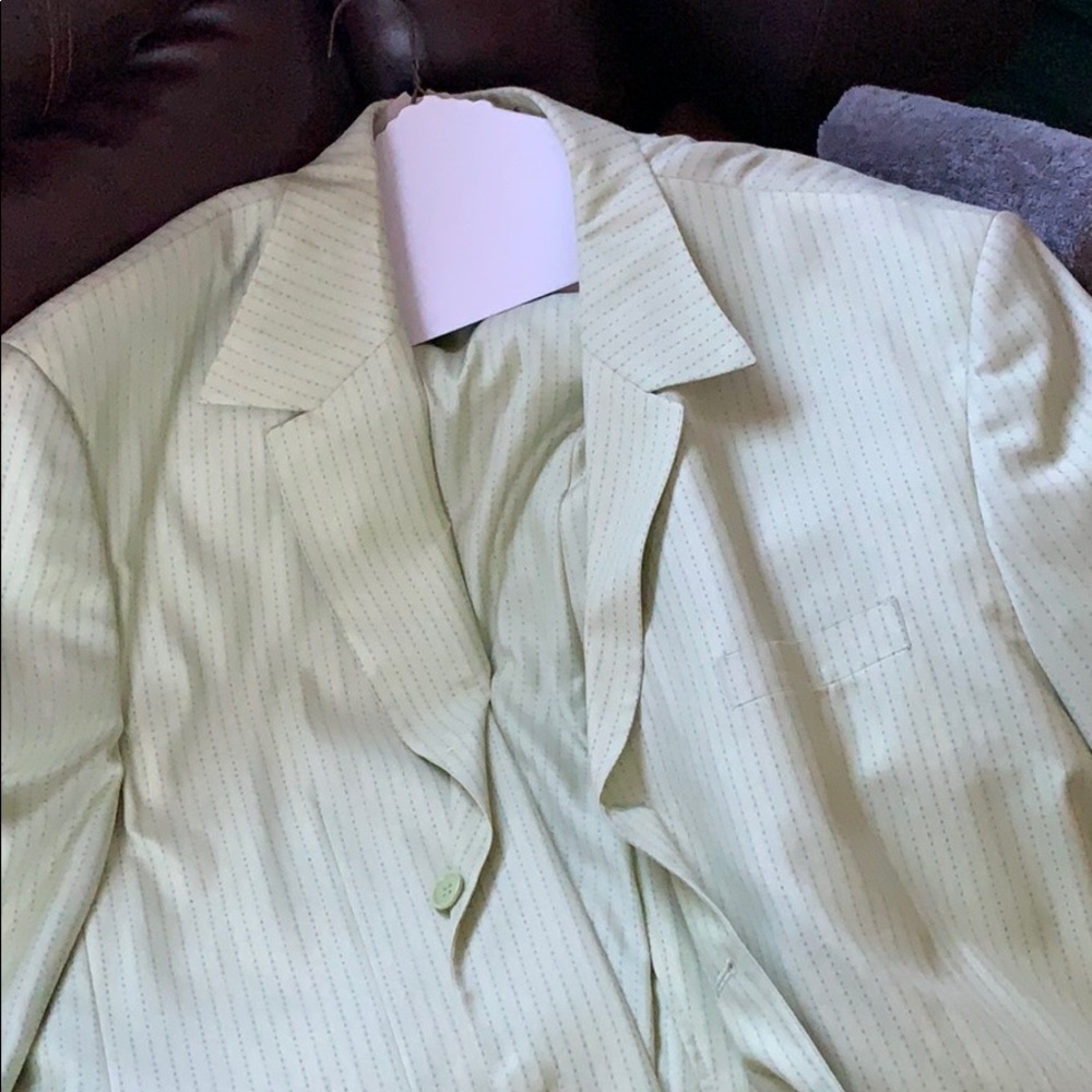 men’s loud green suit